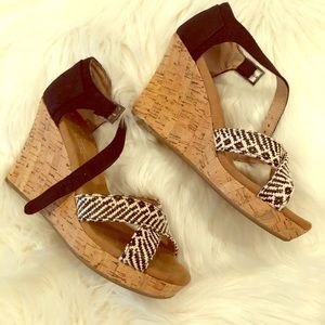 Toms tribal print wedge 6.5 EUC